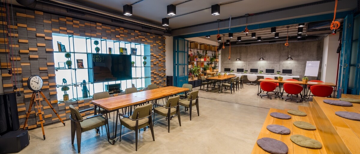 Designing Flexible Office Spaces: Tips for a Dynamic Work Environment